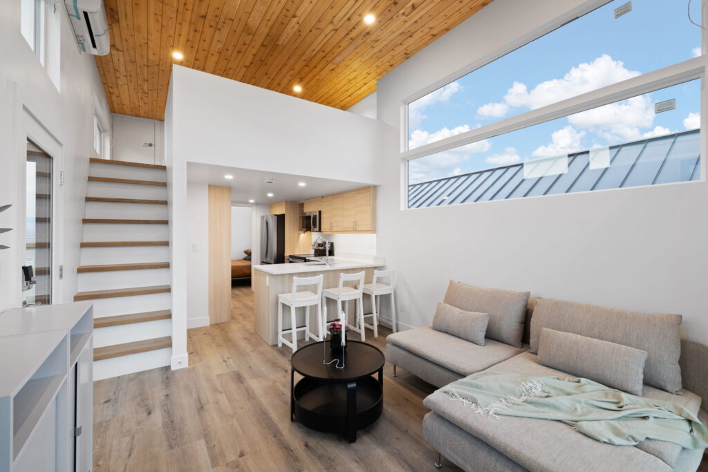 14 web or mls 7j4a0303