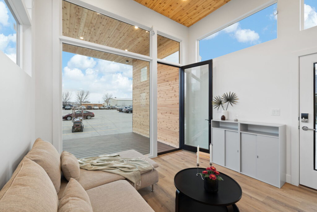 16 web or mls 7j4a0312