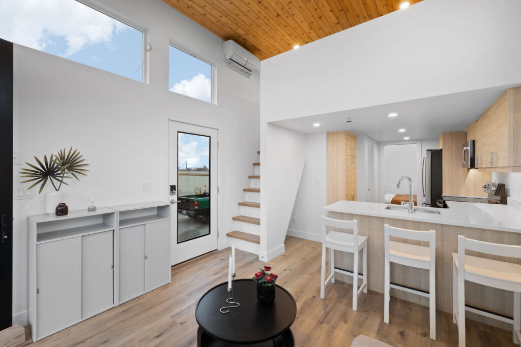 17 web or mls 7j4a0315