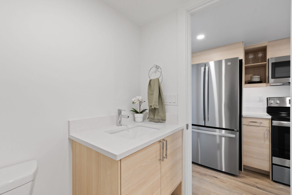 27 web or mls 7j4a0297